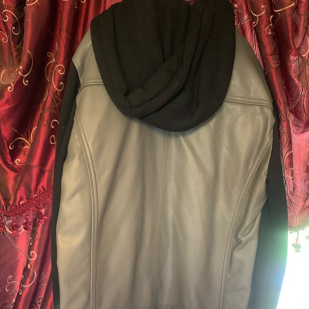 GUESS Jacket - Picture 2 of 4